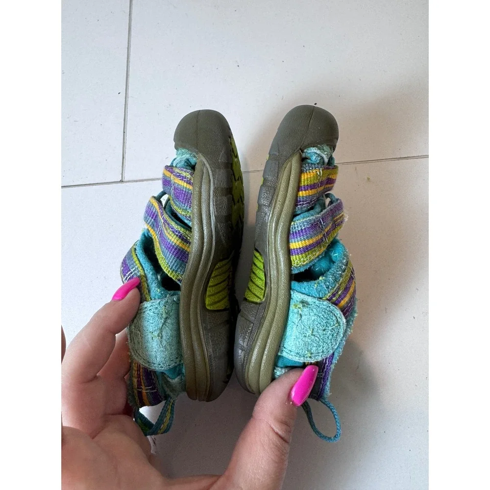 KEEN Newport H2 Sandals Kids 5 Teal Purple Striped Waterproof Outdoor Gorpcore‎